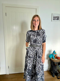 The Midi Breastfeeding Dress - Grey Leopard Cotton