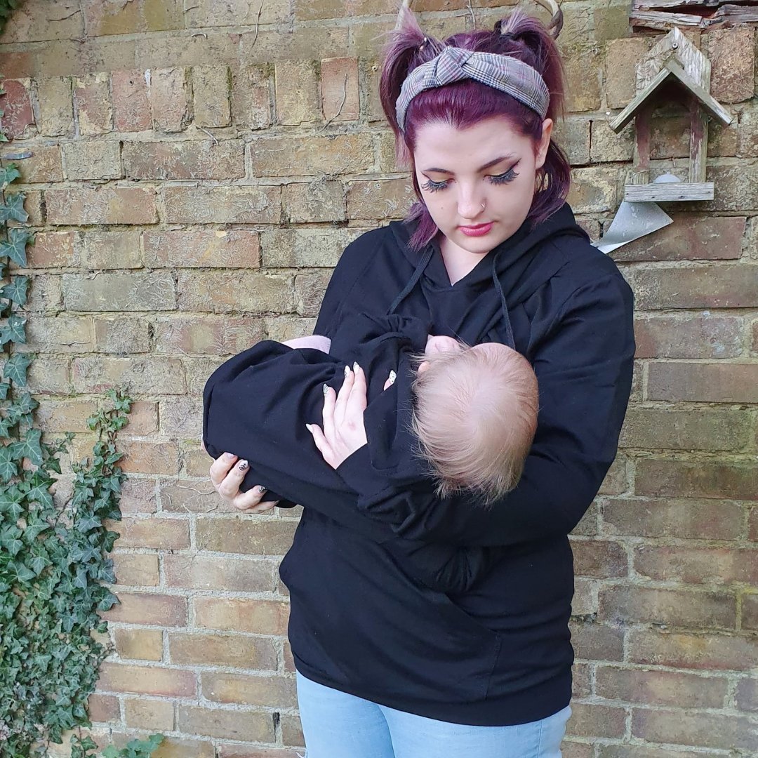 Black Breastfeeding Hoodie - Stylish Mum